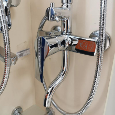 Душевая стойка со смесителем Boou B7057SB-31, с тропическим душем.